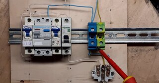 Установка устройства защитного отключения в Михайловке в октябре